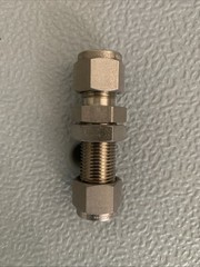 1 – Swagelok Stainless Steel Bulkhead Union Fitting, 3/8″ OD Tube, SS-600-61