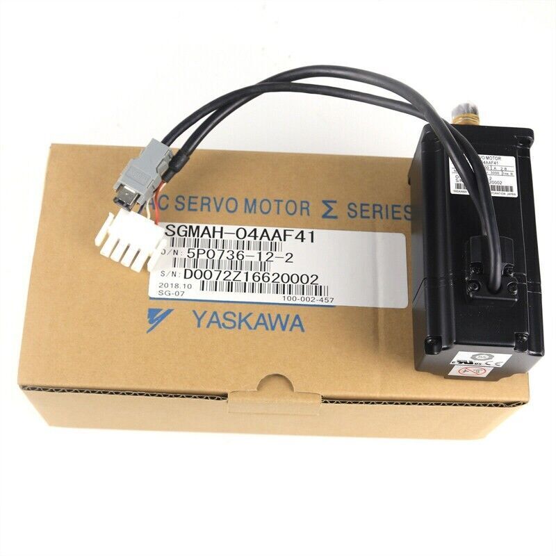 One Yaskawa SGMAH-04AAF41 Servo Motor New In Box Expedited Shipping