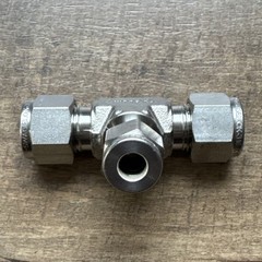 1pc – Swagelok SS-600-3-6-4, 3/8″ X 3/8″ X 1/4″ Reducing Union Tee, 316SS