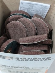 SA Quick-Change Disc: TSM, 2″ Dia, AO, Non-Woven Box of 50 7000046744