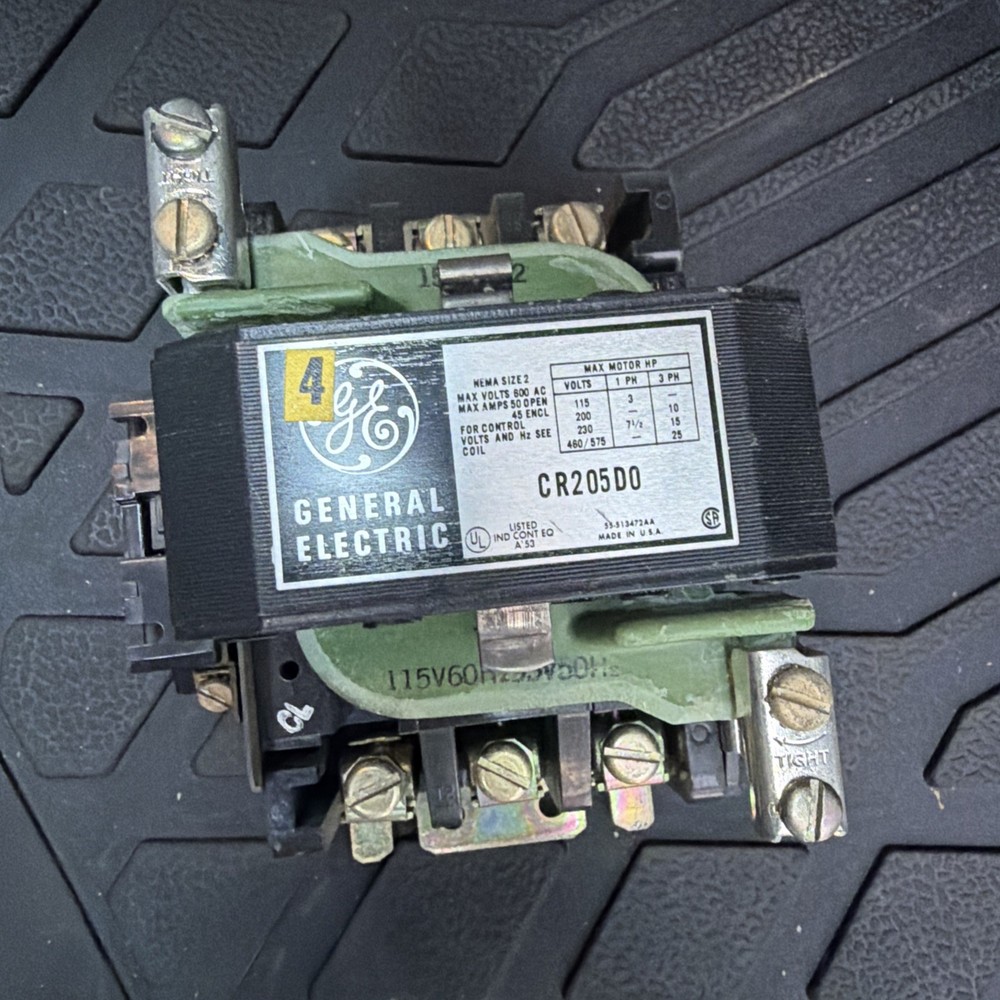 General Electric Contactor SIZE 2 CR205D0 CR205DO 3 POLE used