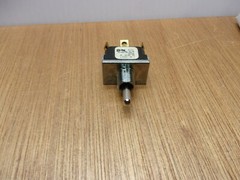 McGill 1121-0007 Toggle Switch On Off (On) Momentary DPDT 6A 125VAC 3A 250VAC