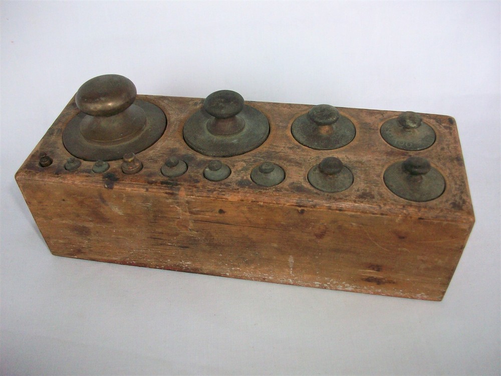 Antique Stansi 13 piece Weight Set 1 gram- 1 kg Chicago Il Medical calibration