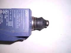 TELEMWCANIQUE OSISWITCH PFE-SW1402 ZCP21 500V 10A AC 15 240V