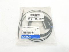 New Omron E32-CC200 Photoelectric Switch Fiber Unit 2M