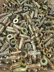 100 New Steel Pre-Bulbed Cross Nuts Zinc Yellow (Plus Nuts/ Threaded Inserts)