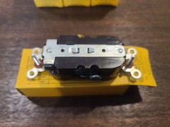 Lot of 10 Hubbell 5242 Brown Bakelite Duplex Outlet 15A 125V Grounding 3-Wire US