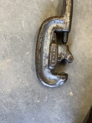 Vintage RIDGID No. 2-A Pipe Cutter – Original Grey Finish – Made in USA 1/8″-2″