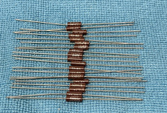 TRW ~ RN60C32R4F ~ RESISTOR 32.4 OHM 1/4W 1% AXIAL (LOT OF 20)