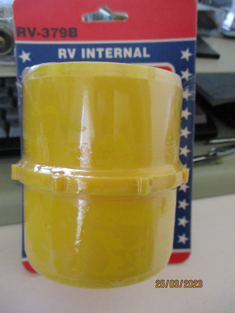 UNITED STATES HDW MFG RV379B Straight Hose To Hose Internal Hose Coupler Yellow