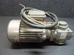NORD GEAR BOX SK02040AFBH-90SP/4CUS TW 10.20:1 REDUCER w/ SK90SP/4 Motor (31386)