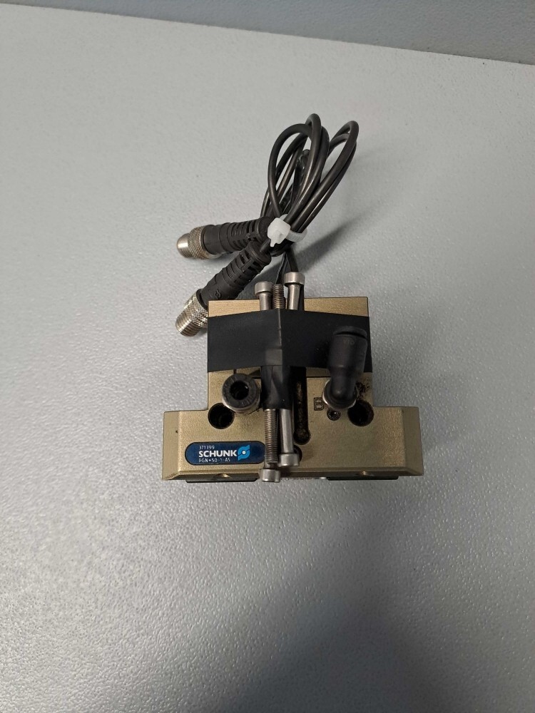 371399 – SCHUNK – 371399 / Universal Gripper Used