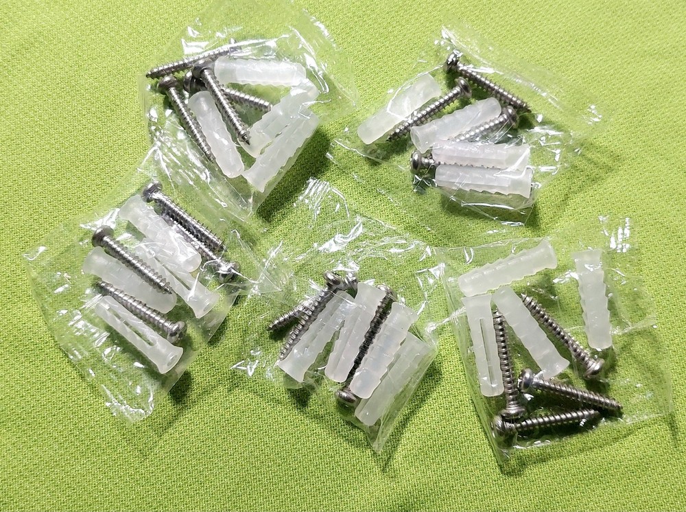 Ribbed Clear Plastic Anchors 1″ With M4 Screws 1″ Stainless Steel Qty 20 #8