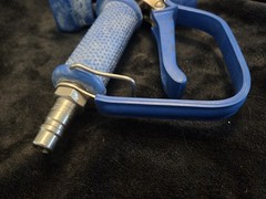 Commercial Grade Heavy-Duty 1/2″ Spray Down Gun With Trigger Lock Blue Rubber SS