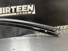 97-04 C5 CORVETTE LH DRIVER EXTERIOR A PILLAR MOLDING 10422997 OEM #N285