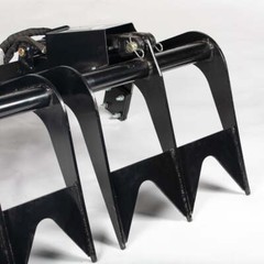 Titan Attachments Dual Adjustable 60″-72″ Bolt-on Grapple Attachment