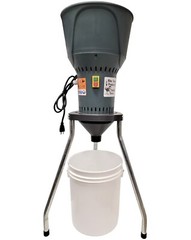 FEED & GRAIN GRINDING MILL ELECTRIC 110v INCLUDES ALL 9 GRINDER PLATES & LEGS