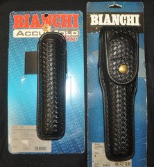 Bianchi AccuMold Elite Expandable Baton Holder & Covered Light Pouch Size 4