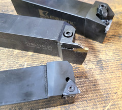 LOT OF INDEAXBLE TOOL HOLDRS SANDVIK OTHER 1 1/4 ” SHANK + NEW INSERTS