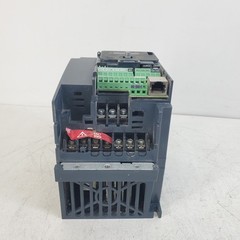 Schneider Electric Altivar 320 ATV320U15N4C 2 HP Variable Frequency Drive