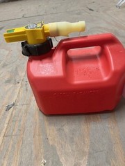 1415 1-1/4-Gallon Poly Gas Can (CARB Compliant), Red UPSTAIRS