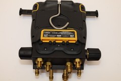 Fieldpiece SM482V Wireless 4-Port SMAN Refrigerant Manifold with Vacuum Gauge