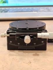 40-degree tilting Goniometric + 360-degree Rotary Stage
