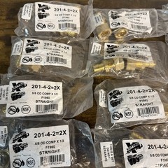 NEW – Lot of 42 – XFITTING 201-4-2 PEX-A 1/2” x 5/8” OD Adapters
