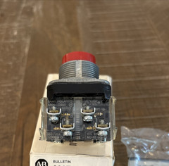 Allen Bradley 800T-B6A Red Push Button Type 4.13 Series T – New In Box