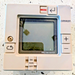 OMRON H5L-A; 24h, 7day Time Switch – Free Shipping