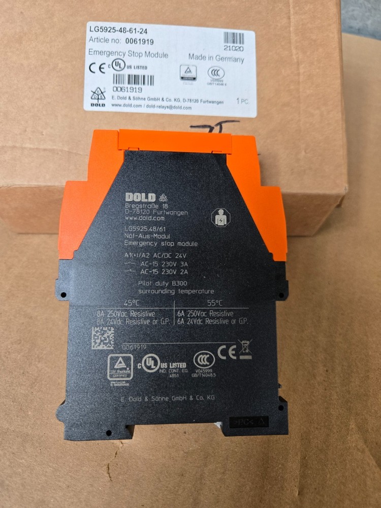 Dold LG5925-48-61-24 / LG5925.48/61/24 / LG5925486124 E-Stop Relay
