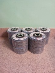 Benchmark Abrasives 50 Pack 80 Grit Zirconia Flap Disc Grinding Wheels