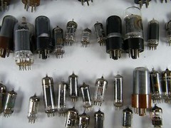 (50) MISCELLANEOUS ELECTRONIC TUBES UNTESTED WITH NO WARRANTY & NO RETURNS AB