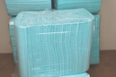 DISPOSABLE PATIENT BIBS 3plyFLUID RESISTANT DENTAL SURGICAL MEDICAL BLUE 125 PCS