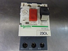 Schneider Electric GV2ME32 Motor Starter Circuit Breaker 24-32A (30501)