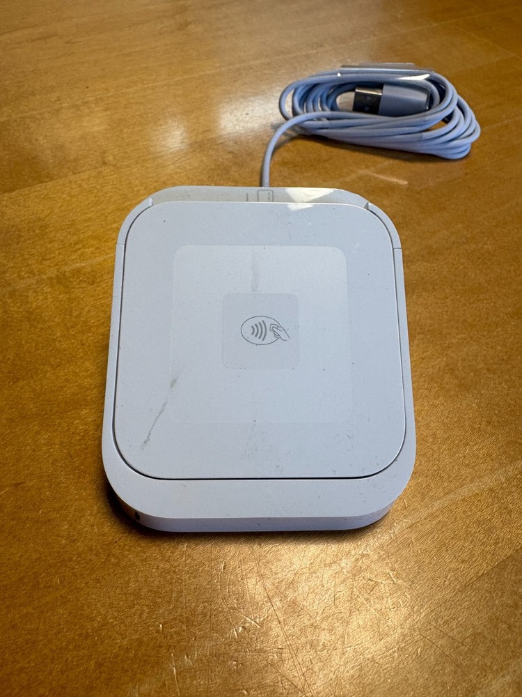 Square – Credit Card and Chip Reader (1 First Generation)