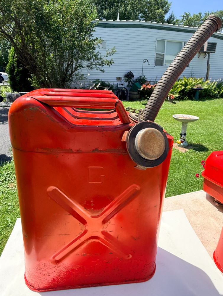 Vtg USMC Military 5 Gallon Metal Gas Can Red Jerry Can w/Flexible Cap Spout (B)