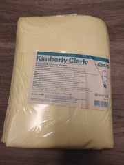 Box of 100 Kimberly-Clark Medical Cover Gowns – New
