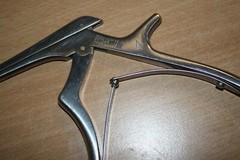 Aesculap FF724R Surgical Kerrison Bone Puncher Rongeur 4mm/180mm detachable