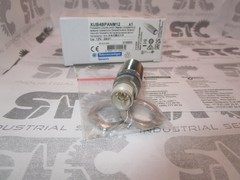 XUB4BPANM12 TELEMECANIQUE Photoelectric diffuse sensor – Original item