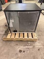 Manitowoc IY-0906A 30″ Indigo™ Half Cube Ice Machine Head – 901 lb, Air-Cooled