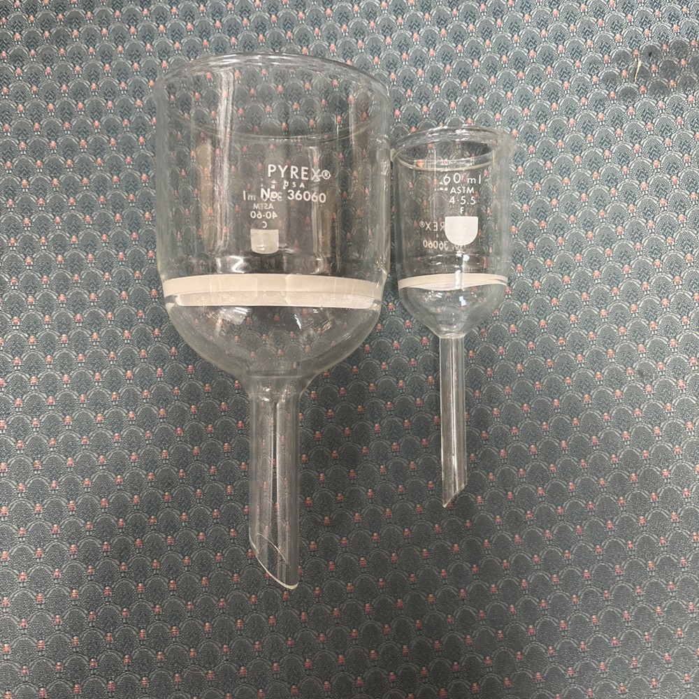 2 PYREX Glass # 36060 350mL (40-60 C) & 60 ml (4-5.5 F) Buchner Funnel