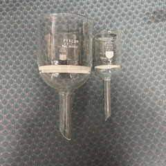 2 PYREX Glass # 36060 350mL (40-60 C) & 60 ml (4-5.5 F) Buchner Funnel