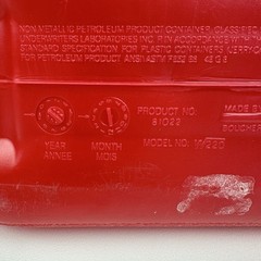Rare Wedco 2.5 Gallon W220 Red Plastic Gas Can W/ Built-in Sight Glass New Spout