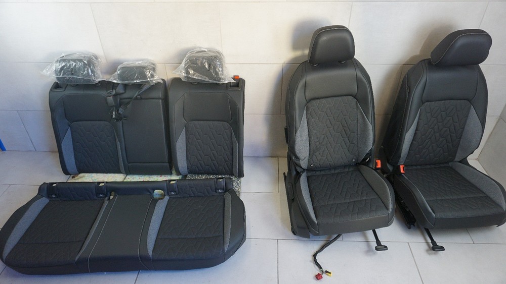 Original VW Golf 8 Variant 2025 Seat Kit Fabric Dolphin Grey Metallic