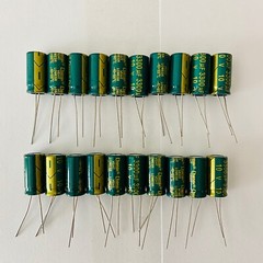 3300uF 10V Electrolytic Capacitors 10V 3300uF Volume 10 x 20 mm Choose Quantity