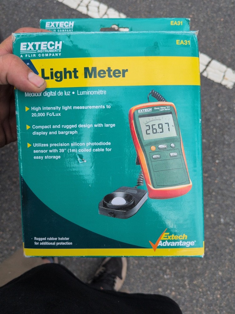 New! Extech Instruments LT300 Light Meter