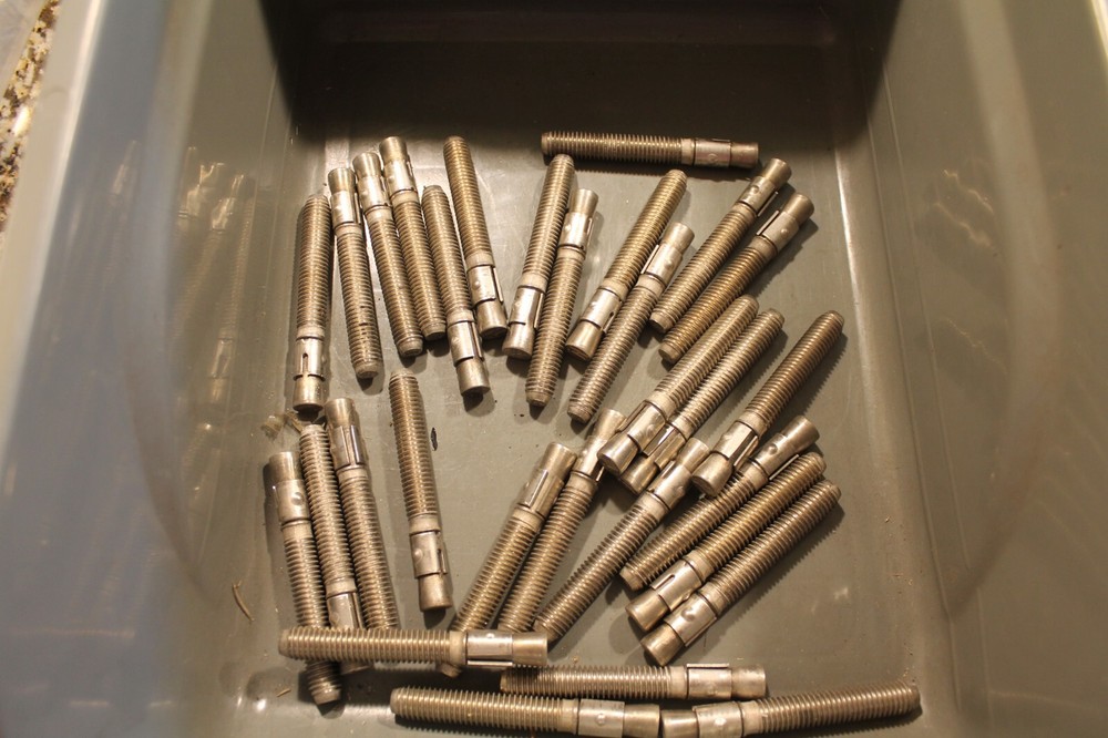 Pack of 30 Wedge Anchor: 3 3/4 in Overall Length 3/8 in Diameter
