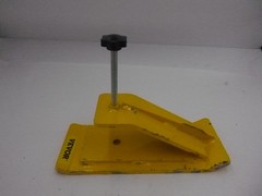 2 Pack VEVOR Tractor Bucket Protectors 12″ L x 4″ W