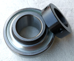 Premium 1-3/8″ Bore GN106KRRB Bearing w/3-Lip Seals & Collar 184647C91 WP66497